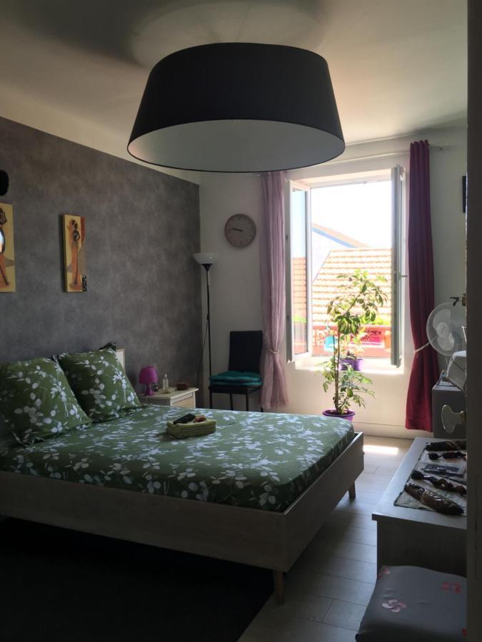 Ferienwohnung Belle Chambre Au Coeur De Bayonne Exterior foto