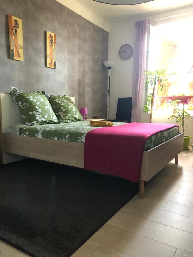 Ferienwohnung Belle Chambre Au Coeur De Bayonne Exterior foto